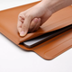 Чехол для macbook air 13 (2022) M2 WIWU Skin II Pro Series Sleeve for MacBook Air 13 Brown - изображение 5