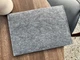 Універсальний чохол з фетру для планшета / ноутбука Kozhukh 9" - 13" Big Gray Long (350*250 mm) на липучці - зображення 4
