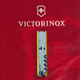 Складной нож Victorinox HUNTSMAN UKRAINE Марка с трактором 1.3713.3.T3110p - изображение 8