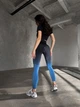 Спортивные женские лосины Ombre с Push Up для фитнеса и йоги Бесшовные Двухцветные XS-S Черно-синие (XV07XS-S) - изображение 2