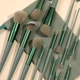 Пензлі для макіяжу Make Lewer Me Brushes у футлярі 13 штук зелений колір - зображення 2