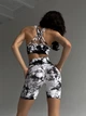 Спортивный женский костюм Marble с эффектом Push Up (топ + шорты) Бесшовный Мраморный M Бело-черный (XH010000M) - изображение 3