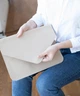 Шкіряна сумка-чохол для ноутбука 13" Apple / Asus / Dell / Lenovo / HP / Honor / Acer / Huawei / Xiaomi - (LC-17) - Бежевий - изображение 5