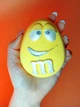 Бомбочка для ванны "Драже M&Ms жёлтый" аромат печенья 120 г - изображение 3