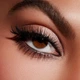 Стойкая тушь для ресниц с эффектом увеличения объема Kiko Milano Festival Glow Volume & Care Mascara 9 мл - изображение 4
