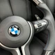 Руль для BMW в M-стиле с подушкой безопасности, с лепестками. Черный/ карбон - изображение 2