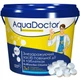 Хлор длительный 3в1 Aquadoctor MCT 1 кг, маленькие таблетки по 20 грамм для дезинфекции, осветления и против водорослей в бассейне - изображение 1