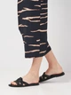 Женские шлепанцы кожаные Ashoes zarina 36 23.5 см Черные (ROZ6501004445) - изображение 7