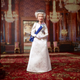 Лялька Mattel Barbie Signature Queen Elizabeth 38 см (0194735006656) - зображення 7