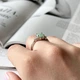 Срібна каблучка з натуральним смарагдом 1.45ct, вага виробу 2,7 гр (2150947) - зображення 6