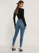 Джинсы Skinny женские NA-KD 1660-000121-0116 34 Синие (7325942872809) - изображение 4