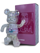 Статуетка Bearbrick X-Girl White 400% 28 см Medicom Toy Барвисто прозорий - зображення 5