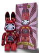 Статуэтка Bearbrick x Daruma x Rabbit Red 400% 28 см Medicom Toy Хромированный заяц - изображение 7