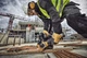 Аккумуляторная угловая шлифмашина DeWalt DCG406N - изображение 5