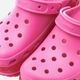 Chodaki damskie Crocs 207988-JUICE 37-38 Różowe (196265257096) - obraz 7