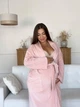 Женский велюровый халат для беременных COSY длинный Peach Fuzz в подарочной упаковке 2XL-3XL персиковый (V-V011/2XL3XL) - изображение 5