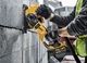 Шліфмашина кутова акумуляторна DeWalt без АКБ та ЗП DCG460N - зображення 6