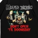 Футболка з принтом Misfits Don't Open 'Til Doomsday XL Чорний Ф Mis012-Ч XL - зображення 2