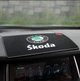 Автомобильный антискользящий коврик Лидер на торпеду с логотипом Skoda 20x13 см - изображение 2