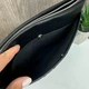 Класичний чорний клатч з бичачої шкіри з ремінцем на плече та руку, м'яка текстура, прямокутна форма. - зображення 9