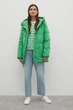 Удлиненная зимняя куртка с поясом Finn Flare FAC13001-535 Down fill зеленая L - изображение 3