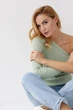 Топ у рубчик із рукавом на одне плече - м'ятний колір, ONE SIZE - зображення 5