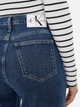 Джинси Mom`s жіночі Calvin Klein Jeans J20J223660-1A4 29-28 Сині (8720639087662) - зображення 4