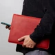 Кожаный чехол для MacBook Air 13" 2018-2025 INCARNE Free Port Plus Красный - изображение 2