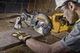 Пила торцовочная сетевая DeWalt DWS773 - изображение 6