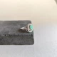 Серебряное кольцо с натуральным изумрудом 1.35ct, фианитами, вес изделия 4,02 гр (2161974) - изображение 2