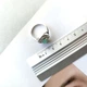 Серебряное кольцо с натуральным изумрудом 1.35ct, фианитами, вес изделия 4,02 гр (2161974) - изображение 3