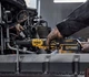 Гайкокрут кутовий - ключ-храповик акумуляторний DeWalt з АКБ та ЗП DCF510E2G - зображення 6