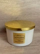 Ароматическая свеча Aromatheraphy Home Pepco Premium Edition White Blossom с крышкой (белые цветы: лотос, жасмин, гардения, пион) золотая - изображение 3