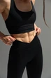 Спортивные женские леггинсы Soft SQ с эффектом визуальной коррекции фигуры Push Up V-пояс Однотонные L Черные (SQ010000L) - изображение 6