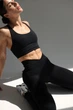 Спортивные женские леггинсы Soft SQ с эффектом визуальной коррекции фигуры Push Up V-пояс Однотонные L Черные (SQ010000L) - изображение 14