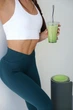 Спортивні жіночі легінси Soft SQ з ефектом візуальної корекції фігури Push Up V-пояс Однотонні XS-S Темно-смарагдові (SQ050000S) - зображення 5