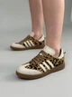Кеды женские ShoesBand Кожаные молочные с текстильной вставкой леопардового цвета 40 (25,5-26 см) (S94221) - изображение 1