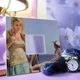 Зеркало с рисунком "Молодость. Фотореализм" стильное украшение интерьера для спальни, кафе, офиса - изображение 3