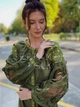 Вишиванки парні зелені з молочною вишивкою "Нарцис і Фрезія" Сукня вишиванка рішельє 52 (XL) Чоловіча вишита сорочка 56 (2XL) на льоні 100% 12786-52 (XL) - зображення 5