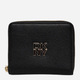 Portfel damski skórzany DKNY Bushwick Sm Zip Around Wallet R43ZKF83 Czarny (755403218247) - obraz 1