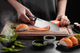 Nóż Santoku Gefu Enno z rowkami 18 cm (4006664140027) - obraz 4