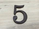 Цифра "5" номер для будинку, фасаду та дверей, пластикова (Темно-коричнева) - изображение 6