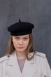Берет жіночий із кашеміру D.Hats чорного кольору - зображення 4