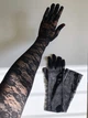 Довгі рукавички з квіткового мережива Honey Fashion Accessories S/M/L чорний (7-41) - зображення 7