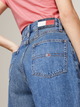 Krótkie spodenki damskie jeansowe Tommy Jeans DW0DW17646-1A5 26/NI Niebieski (8720646697137) - obraz 5