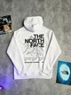Худи унисекс с рисунком гор и логотипом the north face размер S белого цвета - изображение 3