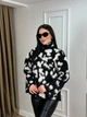 Жіночий светр oversize з леопардовим принтом ONE SIZE чорний (2394) - изображение 1