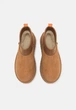 Женские угги UGG Classic Mini Dipper Chestnut Коричневый 38 1168170 - изображение 4