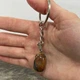 Кулон с натуральным камнем Яшма Гелиотроп в природной форме на брелоке для ключей сталь упакован в коробочку (16164) - изображение 4