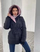 Зимняя куртка пуховик женская Бест свободного кроя с капюшоном и поясом черная M (44) OV-281B-M - изображение 1